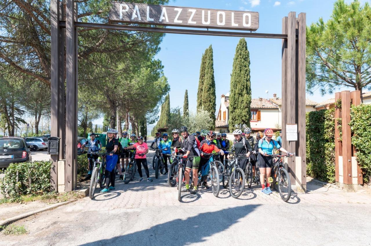 Hotel Palazzuolo San Quirico dʼOrcia Exterior foto